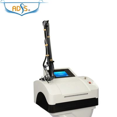 Tragbare Bruch-CO2 Laser-Maschine 40W 10600nm für Haut-Verjüngung